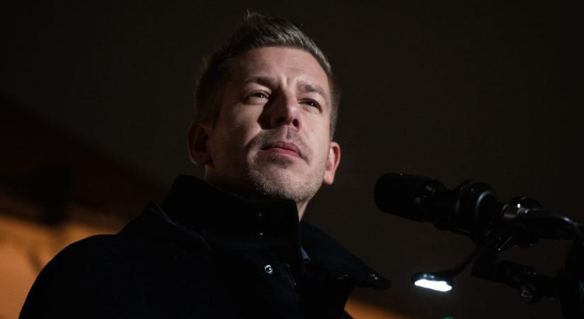 Magyar Péter Lázár Jánosnak: Még ahhoz is gyáva vagy, hogy rendesen bocsánatot kérj?