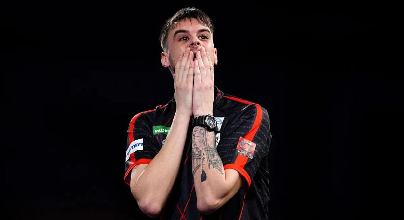 Megbukott a doppingteszten az angol dartsos, azonnal kizárták a vb-ről