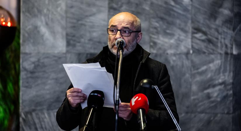 Megható búcsú: Rudolf Péter olvassa fel Kálloy Molnár Péter egyik utolsó novelláját