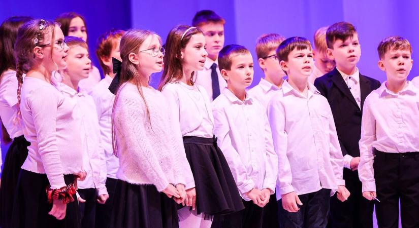 Ilyen volt a Mindenki Karácsonya a Vaskakas Bábszínházban - fotók