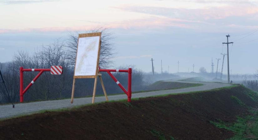 Felavatták a turisztikai kerékpárutakat Bihar megyében