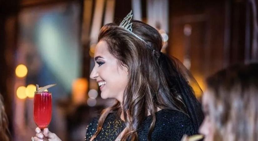 Megszólalt a tökéletes lovagról az ex-luxusfeleség: „Ha hosszú körmű férfit látok, szaladok, amerre tudok!”