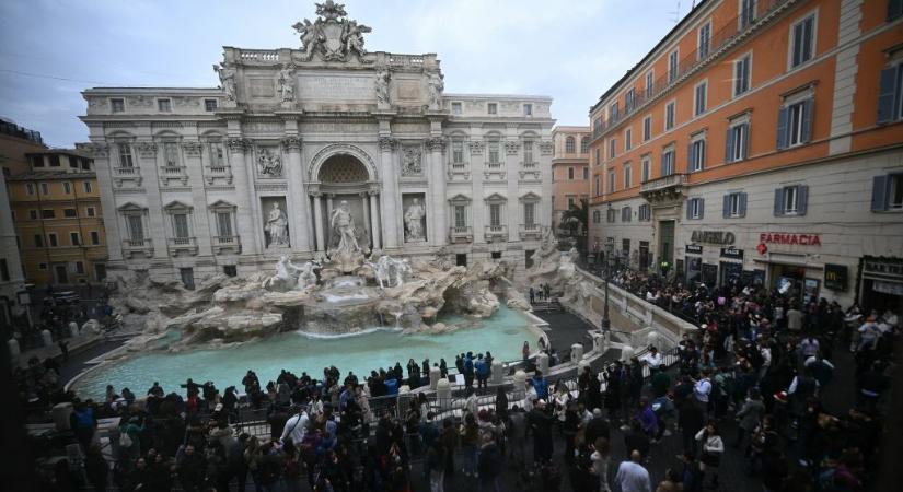 Fizetős lesz a Trevi-kút és több más látványosság Rómában