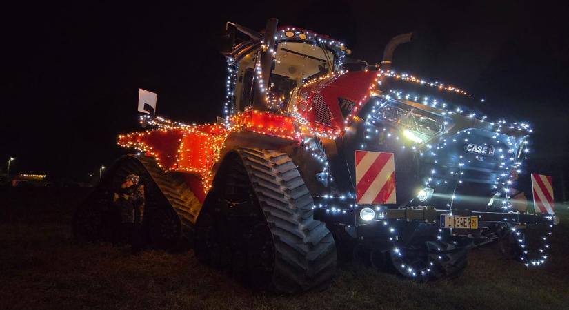 Látványos fények lepték el Szőnyt - fotókon és videón a fénytraktoros felvonulás