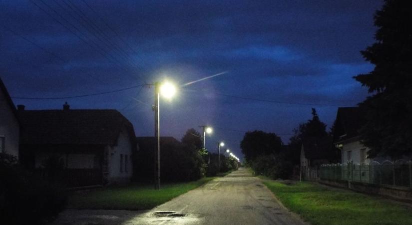 Jó hírek a fa alá: közvilágítás-fejlesztés érkezik több településre is
