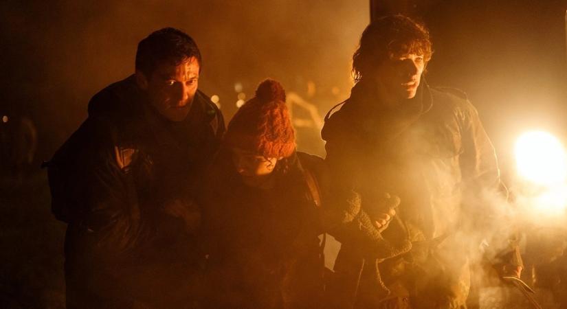 Komolyan EZZEL a filmmel próbál visszatérni A gépész rendezője?!