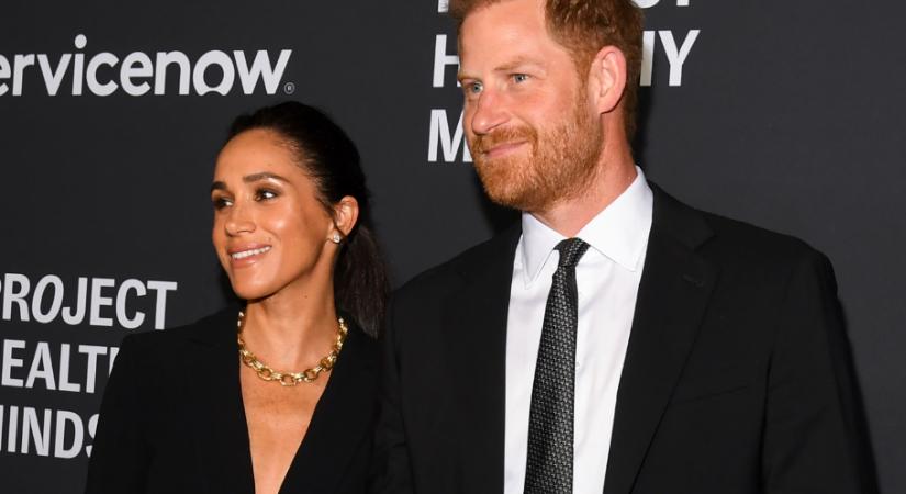Meghan Markle és Harry herceg ezzel a soha nem látott családi fotóval kívántak boldog karácsonyt