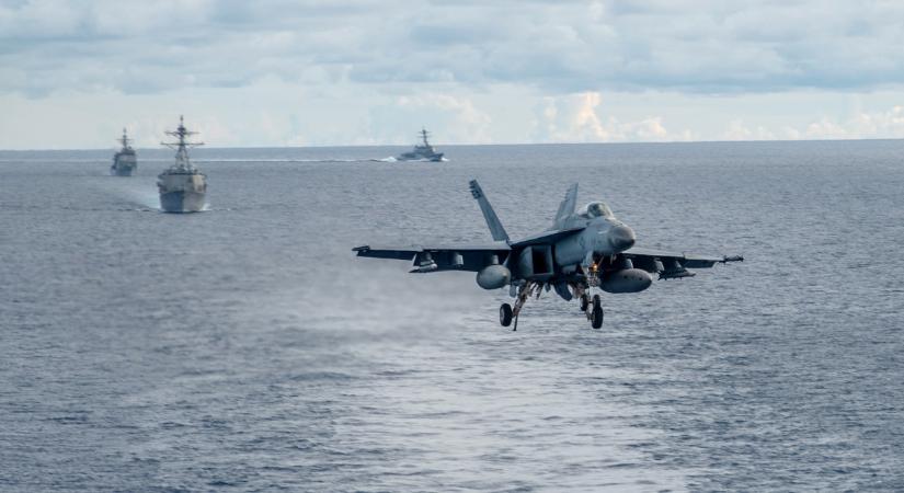 Donald Trump le akar számolni Venezuela elnökével