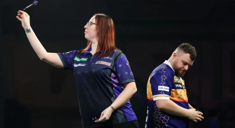 Az idei vb-n Gemma Hayter az első nő, aki szettet nyert - tette ezt a világranglista 11-dikje ellen! - VIDEÓVAL