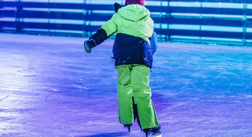 Itt az újabb balatoni jégpálya