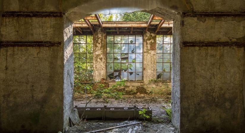 600 milliós büntetés árnyékában rohad a magyar barokk gyöngyszem, torokszorító felvételek láttak napvilágot