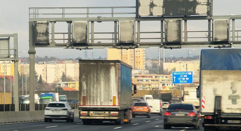 Döntöttek a 2026-os útdíjakról, nem ússzuk meg a drágulást