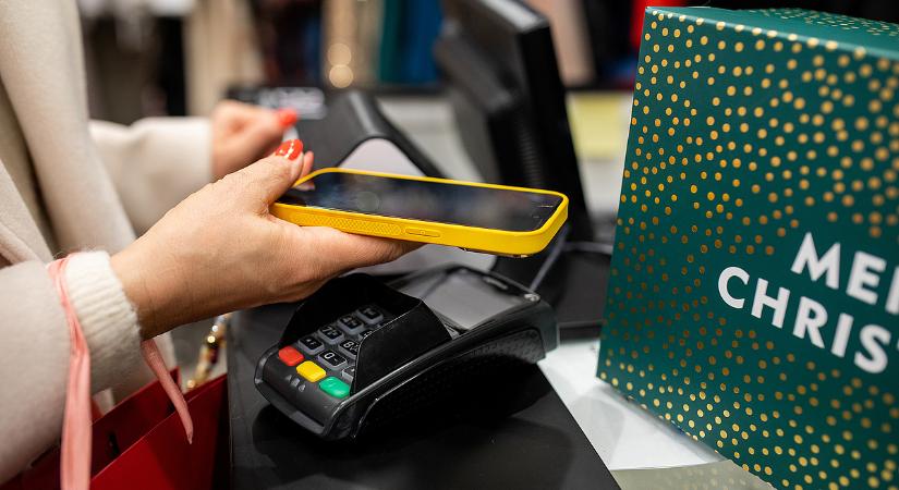 Ilyen lesz a karácsony: költekezés, stressz és sokaknál a hitel is becsúszik a fa alá