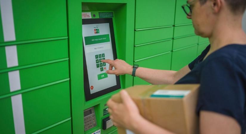 Félelem a csomagautomatánál – ezt élte át olvasónk a pécsi belvárosban