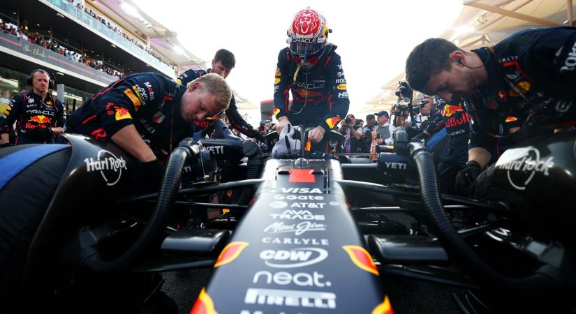 Verstappen elárulta, miért ebédelt Wolff-fal Szardínián: „Megérkeztem, és azt gondoltam: ó, a francba!”