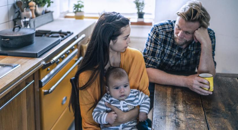 Így vált jelképes támogatássá a családi pótlék
