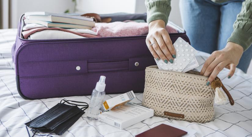 Külföldre repülsz az ünnepekre? Erre figyelj a gyógyszerek csomagolásánál