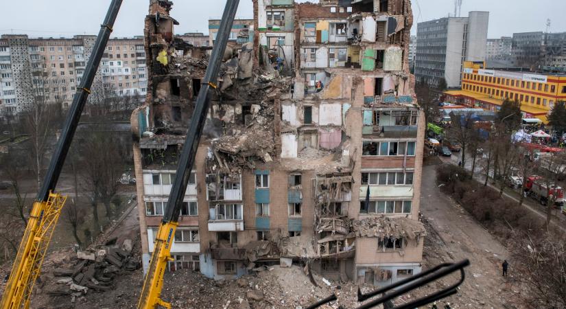 Világháborúk árnyékában