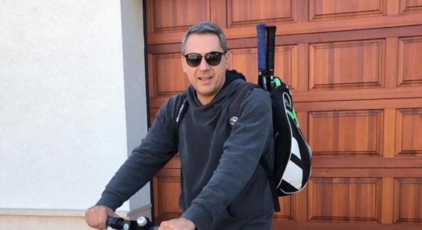 Nem világos, milyen jogcímen épült teniszpálya Lázár kastélyánál