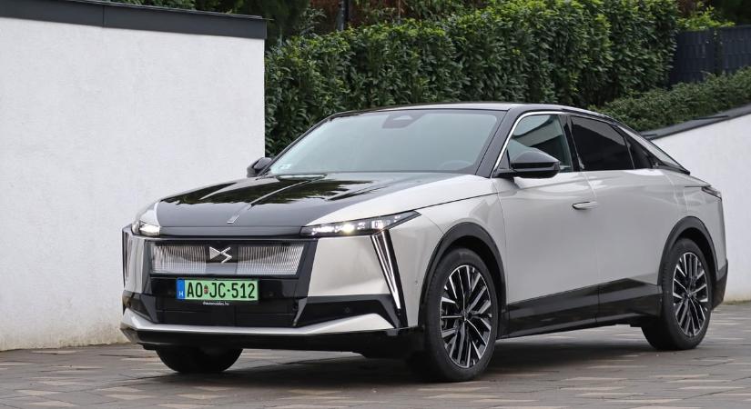 Elnöki ügy: teszten a nyakat fűtő, utat simító DS N8 francia luxusautó