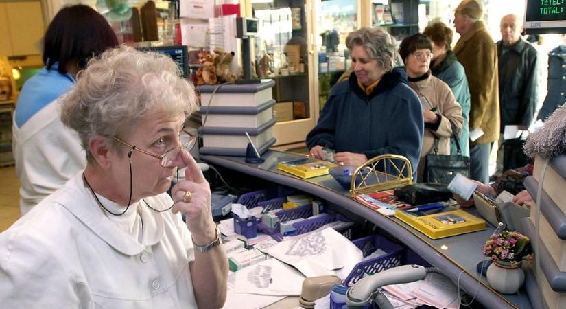 Így lesznek nyitva a gyógyszertárak az ünnepek alatt – fontos dologra figyelmeztet az NNGYK