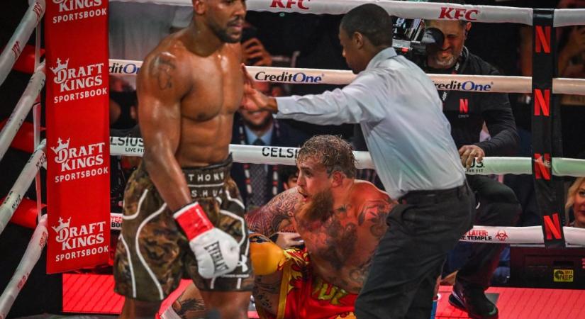 „A nézők nem ezért a szarért fizettek” – kettős állkapocstöréssel ért véget a Joshua-Paul bokszmeccs