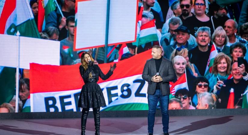 A DPK-gyűlésekre kiállított celebekkel azt üzeni a Fidesz, hogy vállalható a fideszesség