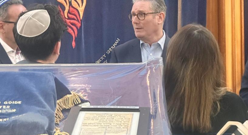 A brit kormányt sürgetik: „menjen tovább és cselekedjen gyorsabban” a zsidóellenességgel szemben