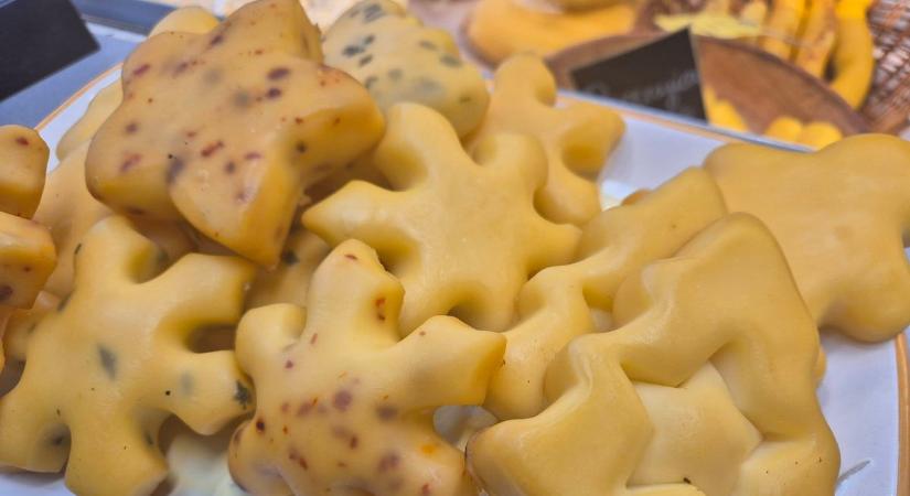 Kézműves Aranyvasárnap jön a pécsi vásárcsarnokban!