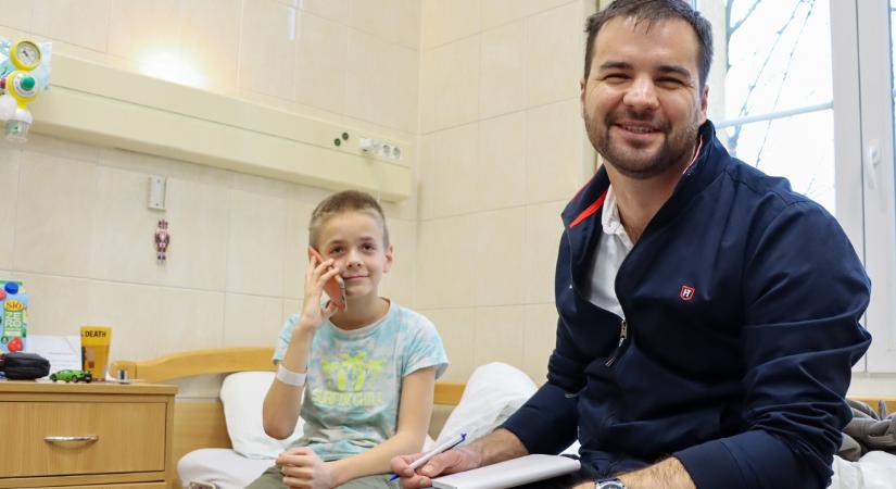 A Bethesda kórházban járt Kapu Tibor, imádták a gyerekek