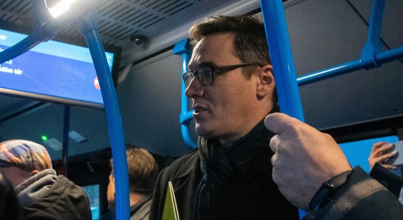 „A kormány bliccel” – üzen a BKK-járatokon Karácsony Gergely