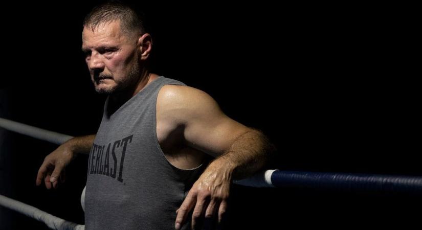 Erdei Zsolt bokszkarrierje Végh Attila ellen ér véget