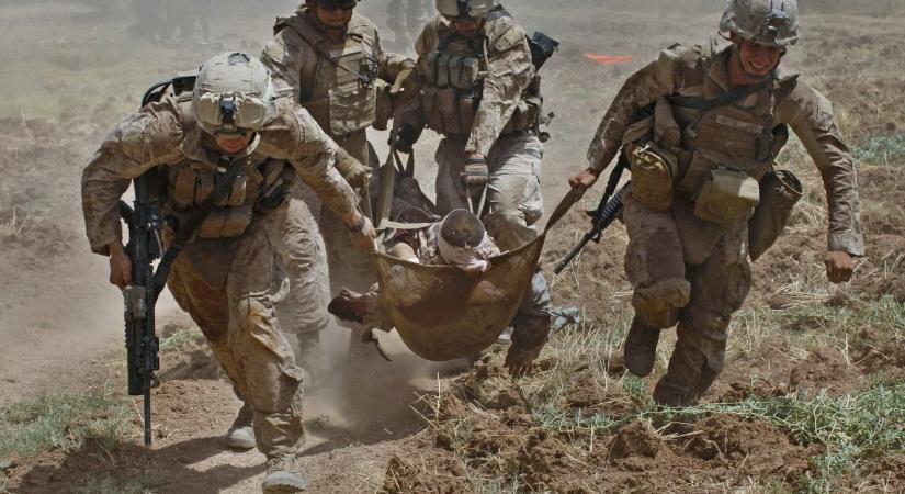 Amerikai megtorlás: tucatjával bombázták az Iszlám Állam Szíriában kihelyezett bázisait