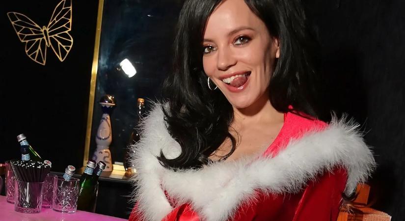Szexi mikulásruha, harisnyakötő és sztárdömping – kedvenc hírességeink London legmenőbb sztriptízbárjában buliztak – exkluzív fotók