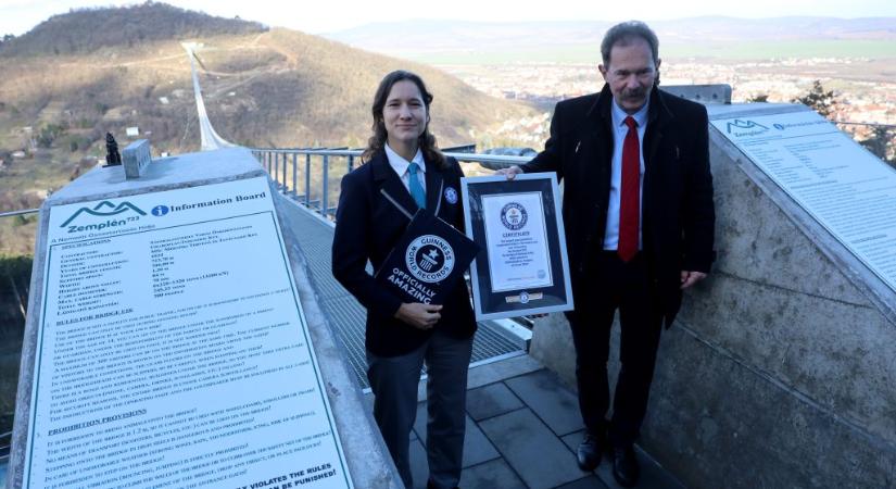 Hadházy: Levédette a Guinness-rekorder függőhíd új nevét a sátoraljaújhelyi polgármester