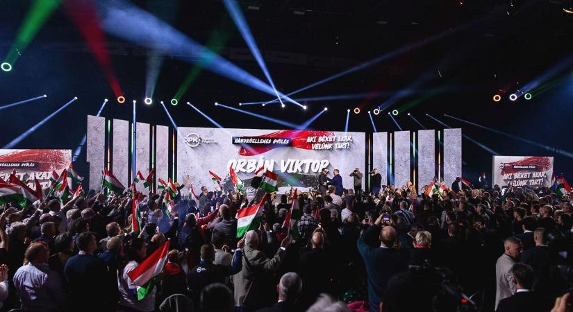 Az eddigi legnagyobb háborúellenes gyűlés kezdődik Szegeden – élő