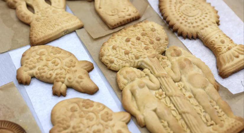 A tordai pogácsától a karácsonyfáig: hogyan lett az erdélyi mézeskalácsból karácsonyi jelkép