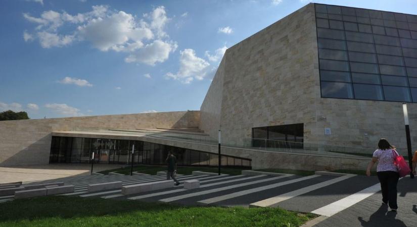 Lejár a pécsi ügyvezető megbízása – hogyan tovább?