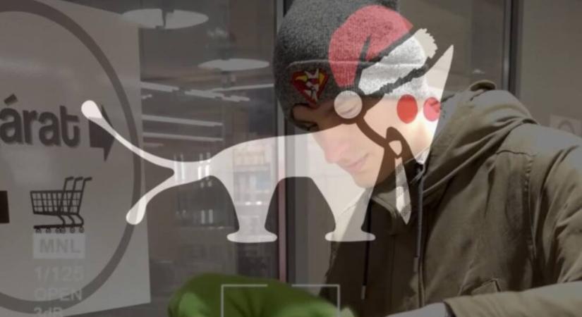 Polgári-politikusi engedetlenségi akció Schmidt Mária étterménél: ‘a NER szétlopta az országot, mi (…) visszalopjuk’