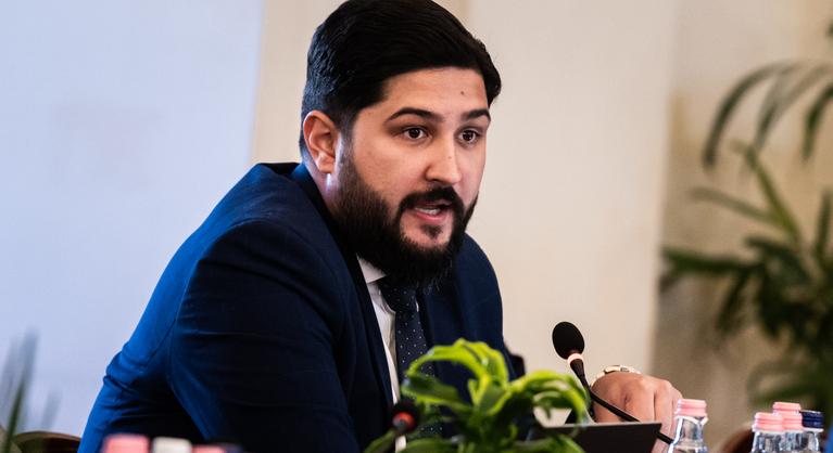 Fővárosi képviselőjét indítja el a Fidesz Hadházy Ákos és Magyar Péter kabinetfőnöke ellen