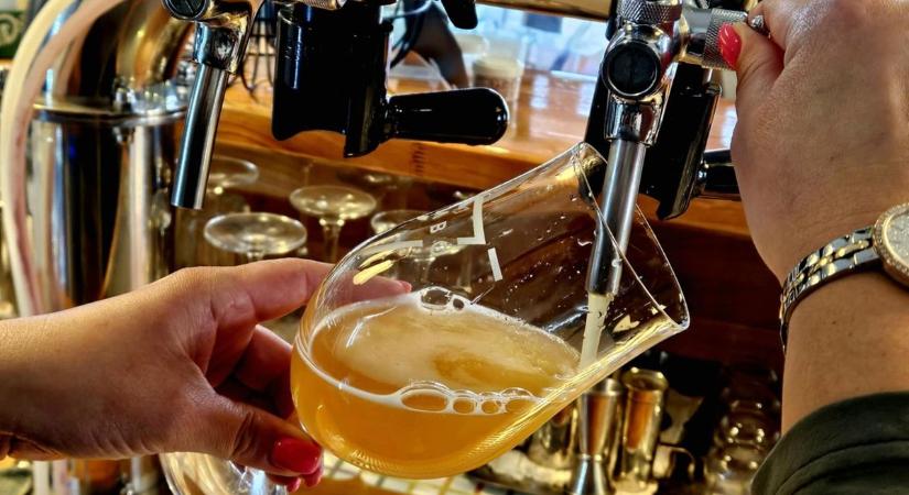 Tibi atya is összeteszi a két kezét: sörivással lehet támogatni a rászorulókat