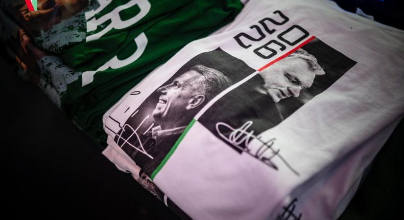 Áder betagozódik a Fidesz-kampányba, Lázár a szlovákozás után Orbánnal áll ki – kezdődik a szegedi DPK-show