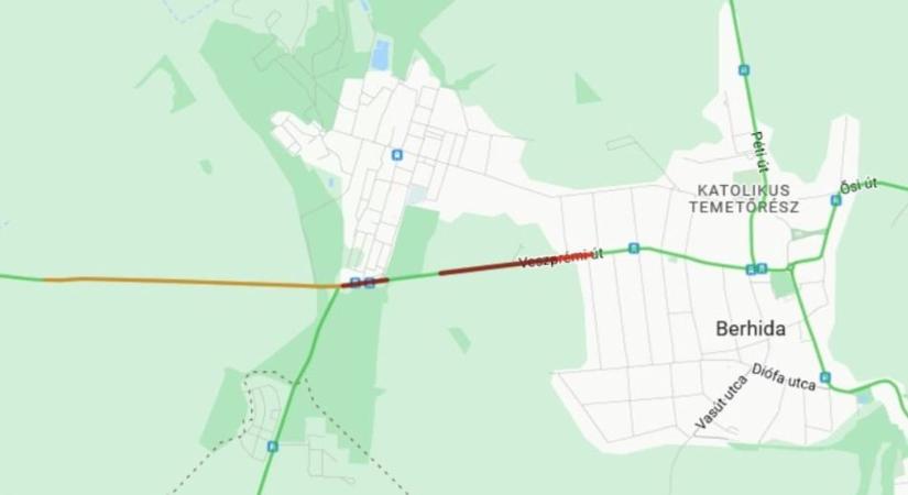 Hármas karambol Peremartonnál – torlódik a forgalom