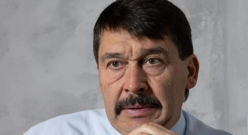 Áder János a háborúellenes gyűlésen – kövesse nálunk élőben!