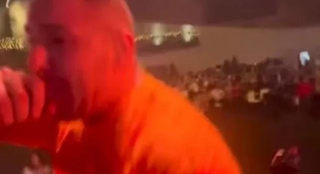 Pezsgő, kaviár, kurvák – énekelte Curtis 14-15 éves gyerekkel a Puskás Akadémia karácsonyi buliján