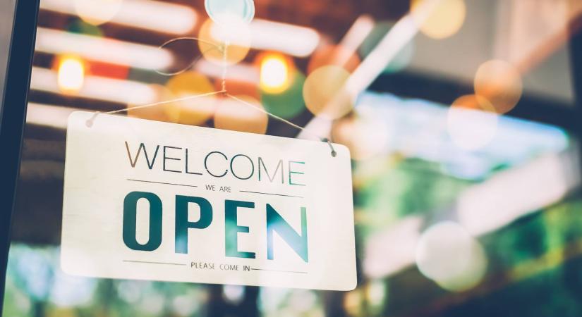 Életmentő lista: ezekben a boltokban december 24-én is vásárolhatsz