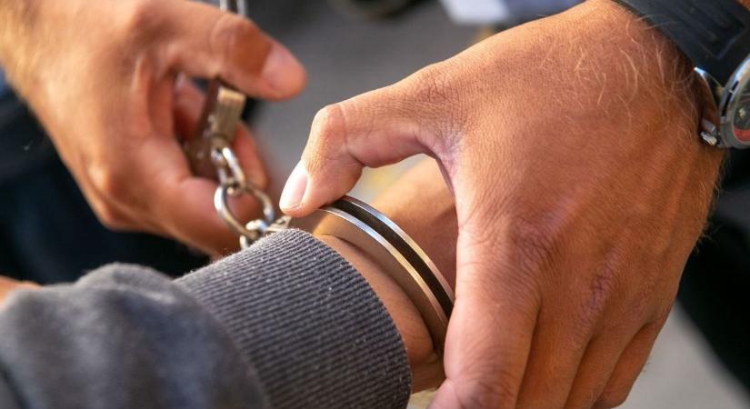 Egy ártatlan sms-ből bűncselekmény lett