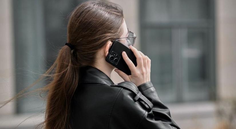 Itt a leginkább sugárzó telefonok listája! Lehetnek akár rákkeltő hatásúak is