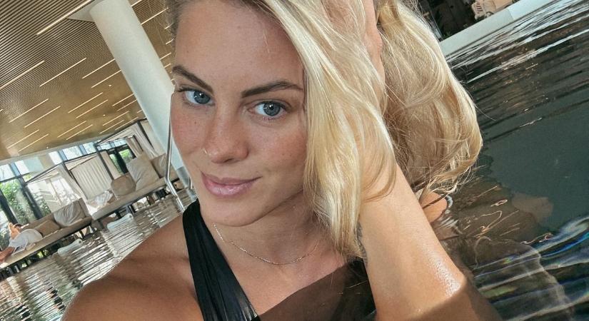 Így még nem láthattad: szexi Mikuláslányként mutatta meg magát Szőke Zsuzsi