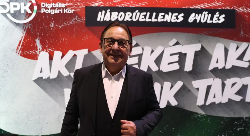 Fásy Ádám kiállt a Bors mellett Magyar Péterrel szemben